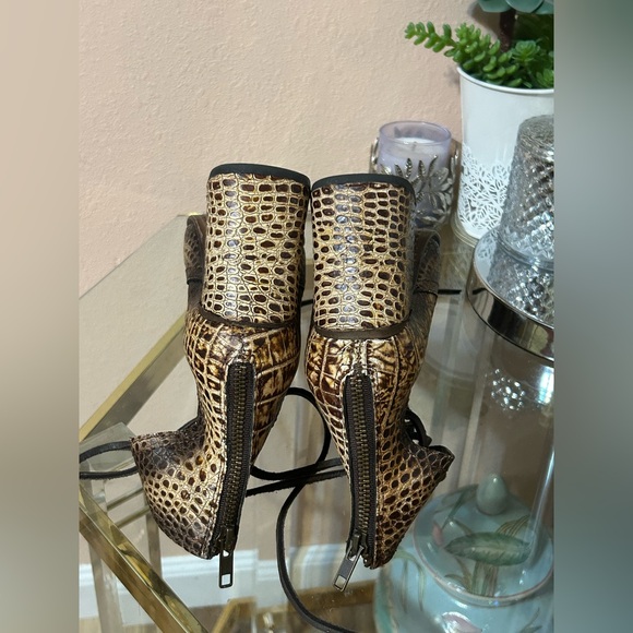 Freebird by Steven Joyce Croc-Embossed Lace-Up Block Heeled Pumps Size 7 - Picture 10 of 13